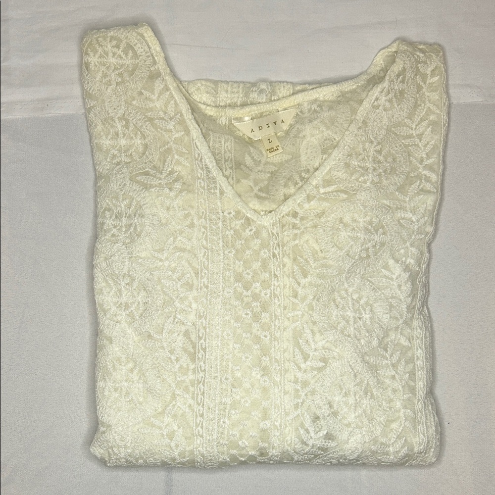 Aritzia Cream Lace V-Neck Blouse